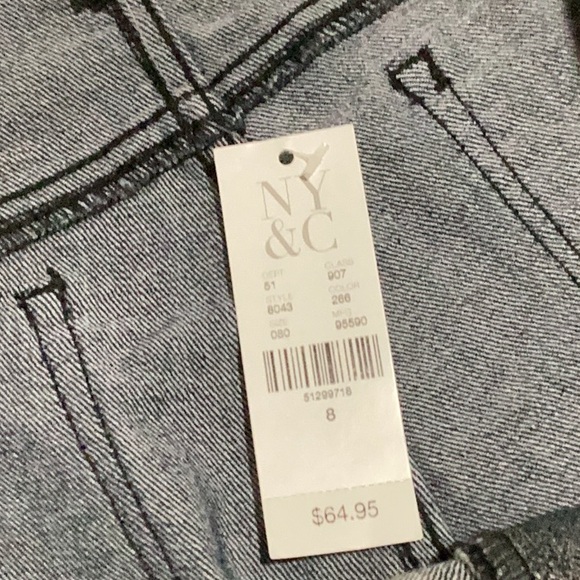 NY & Co Soho Midrise Distressed Jeans - Size 8 - Picture 11 of 12